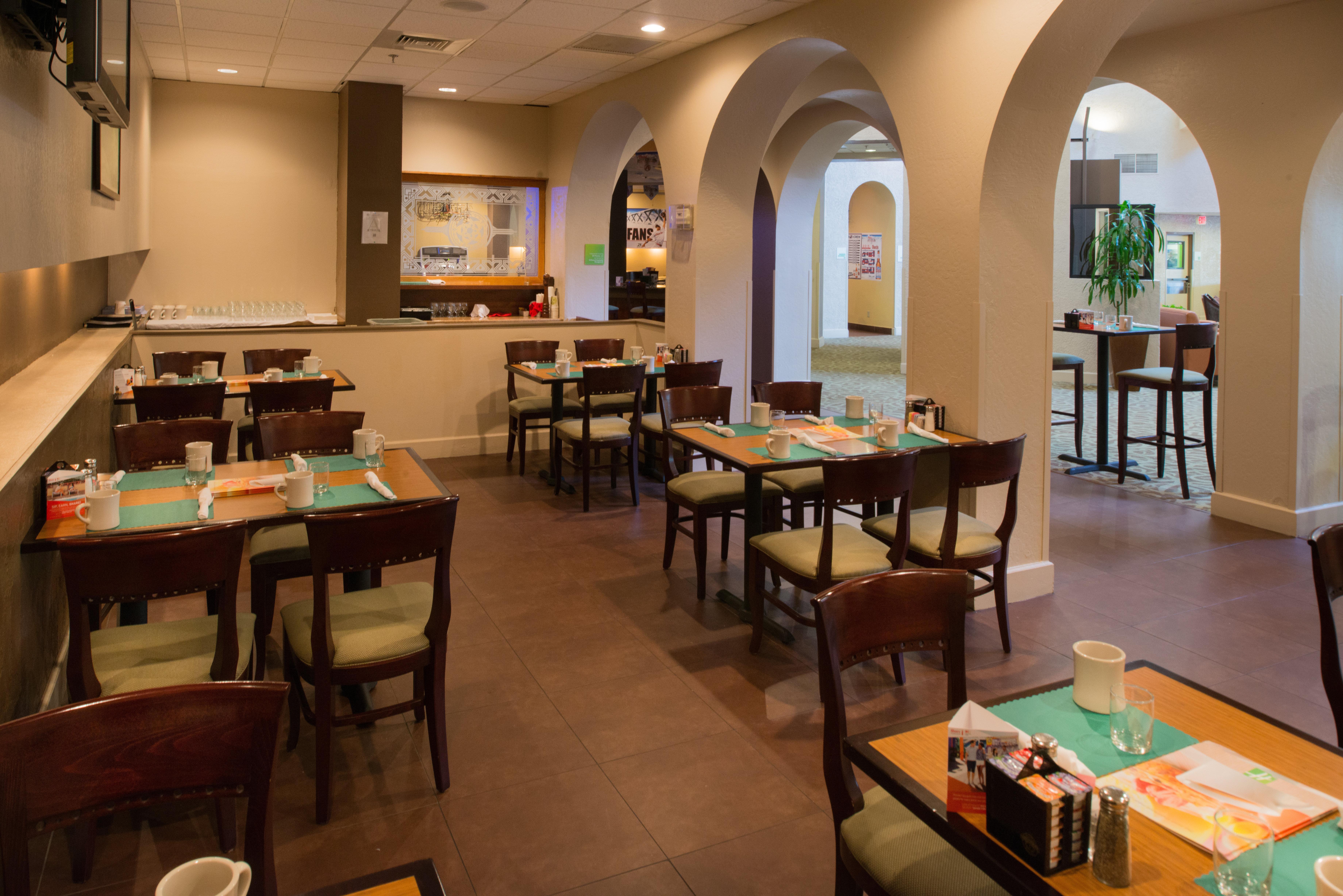 Greentree Hotel Phoenix West Bagian luar foto